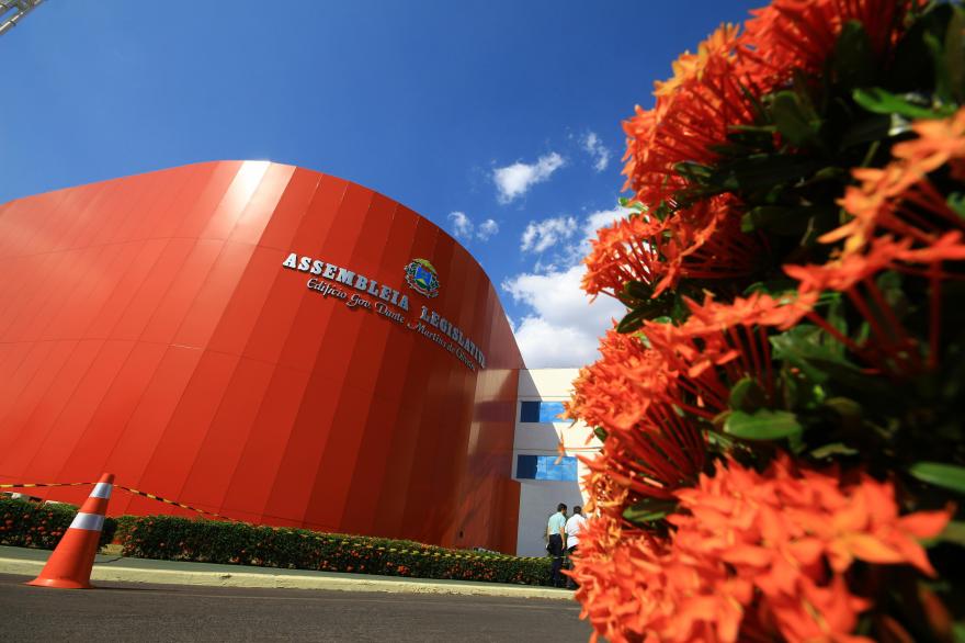 Deputados aprovam PL que institui Diretoria Metropolitana de Educação